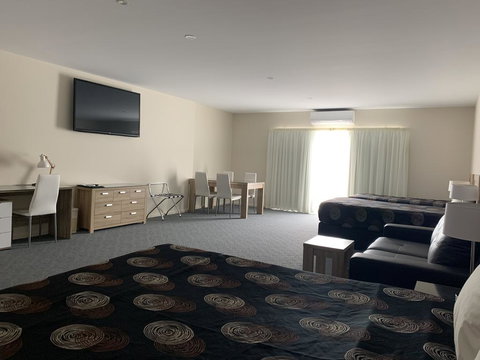 Quality Hotel Sherbourne Terrace - Hotel NSW 2