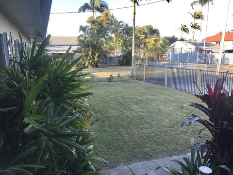 QUIRKY QUEENSLANDER 6 BEDROOM HOME - Hotel NSW 2