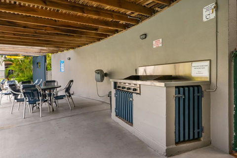 Rainbow Beach Holiday - Hotel NSW 2