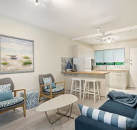 Rare Modern Unit with Private Fenced garden Close to The Beach PC3 - Hotel NSW