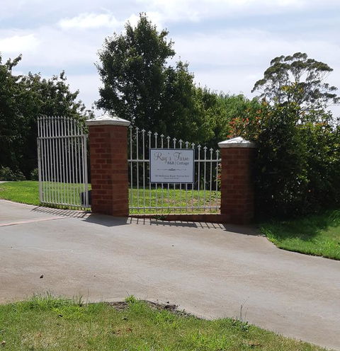 Ray's Farm - Hotel NSW 3