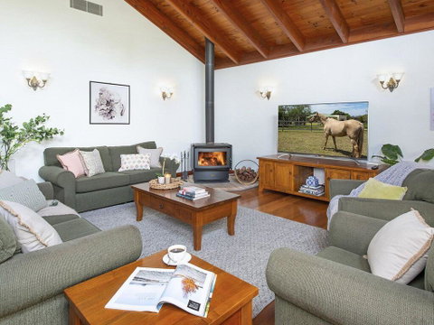 Reign Manor - Large Group Accommodation - Hotel NSW 2