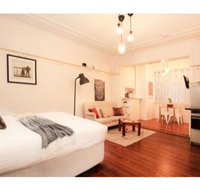 Renovated Art Deco Studio Minutes From The City - Hotel NSW