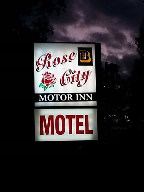 Rose City Motor Inn - Hotel NSW 3