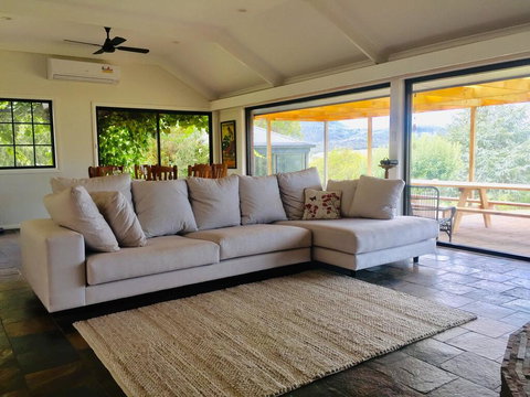 Rosewhite House - Hotel NSW 1