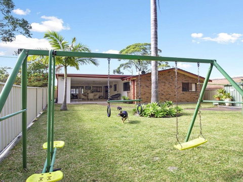 Saltwater - Entertainers Paradise - Hotel NSW 3