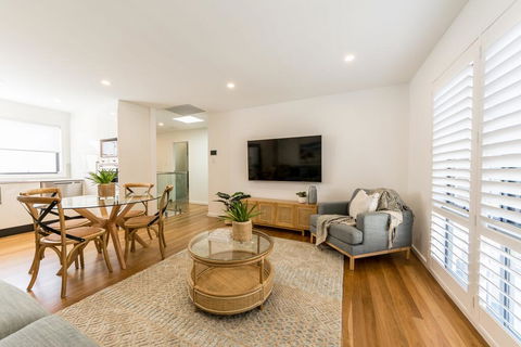 Sandcastle, 26a Winsor Street - Hotel NSW 0