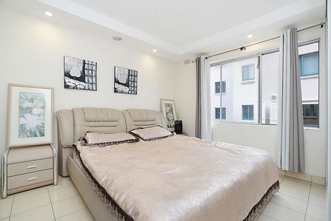 Sandhurst, Unit 2 - Hotel NSW 3