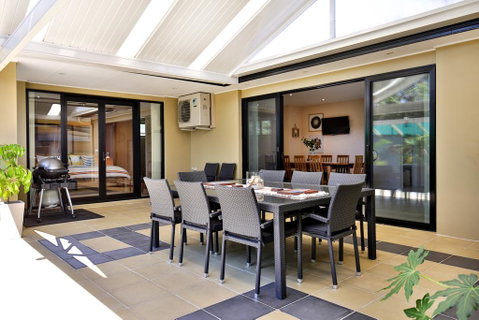 Sandy Bottom - Pet Friendly - 3 Min Walk To Beach - Hotel NSW 1