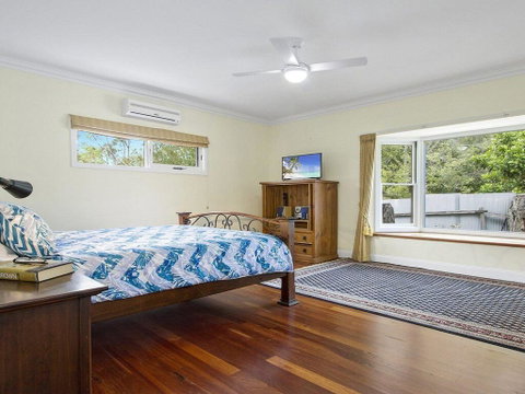 Sandy Shores - Character, Charm, Outdoor Spa - Hotel NSW 3