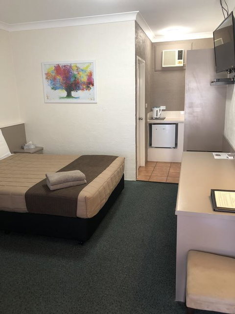 Sapphire City Motor Inn - Hotel NSW 2