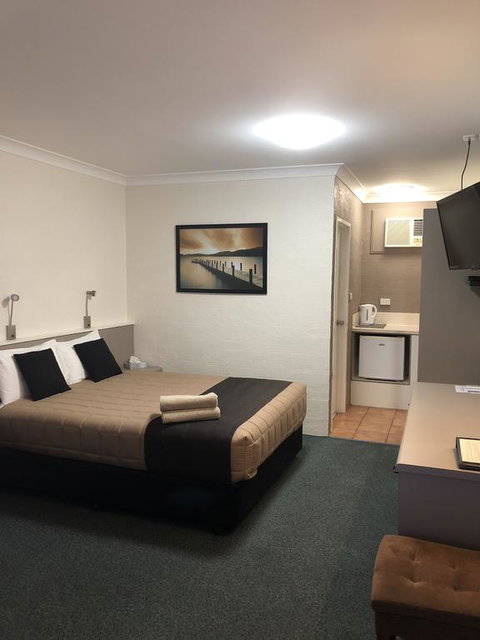 Sapphire City Motor Inn - Hotel NSW 1