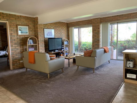Sea Change Safety Cove - Hotel NSW 2