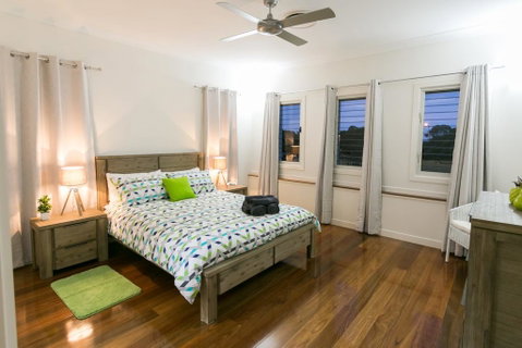 Sea Wood Delight In Hervey Bay - Hotel NSW 1