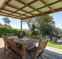 Seaspray on Culburra - dolphin and whale watching - Hotel NSW