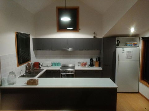 Secret Hut - Hotel NSW 2