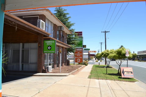 Shamrock Hotel Motel Balranald - Hotel NSW 0