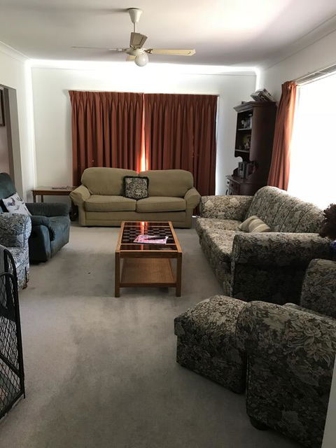 Short Stays At Janines - Hotel NSW 1