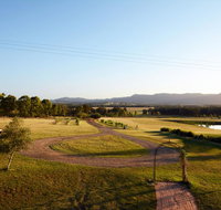 Silver Springs (4br) Cottage, with Wifi, Views, Olives and Space . Fireplace, Views, Olives and Space - Hotel NSW