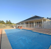 Silver Springs 6br Luxury Homestead with Wifi, Pool. Fireplace, Views, Olives and Space - Hotel NSW