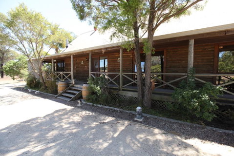 Silverpoint Accommodation - Hotel NSW 1