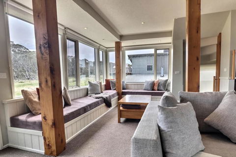 Ski Bird - Hotel NSW 2