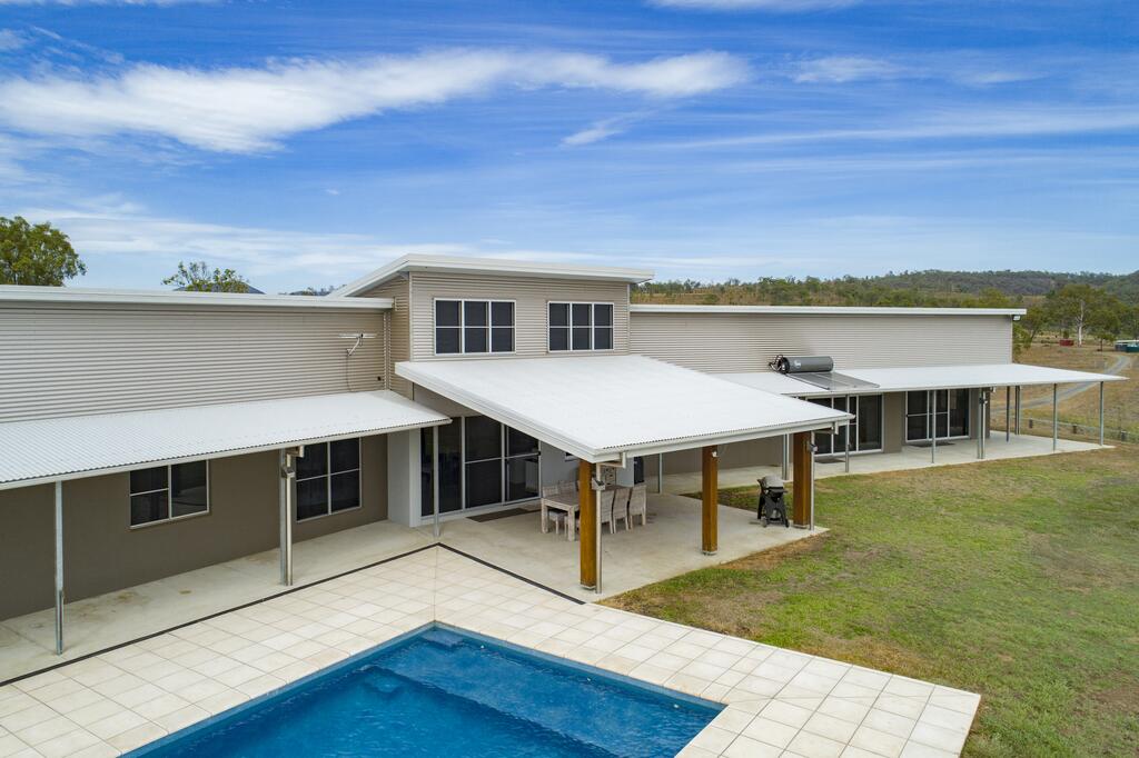Jeebropilly QLD Hotel NSW