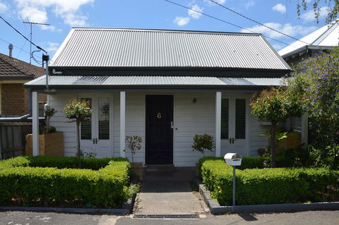 Sleepy Hollow - Hotel NSW 1