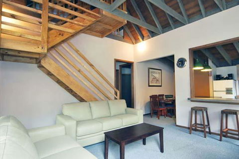 Smoko - Hotel NSW 3