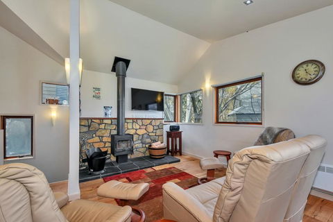 Snow Bound - Hotel NSW 0