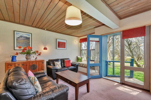 Snowgums 06 - Hotel NSW 0