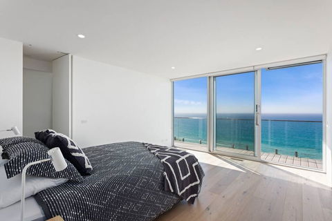 Southpoint -Brand New Home, Oceanfront Views - Hotel NSW 3