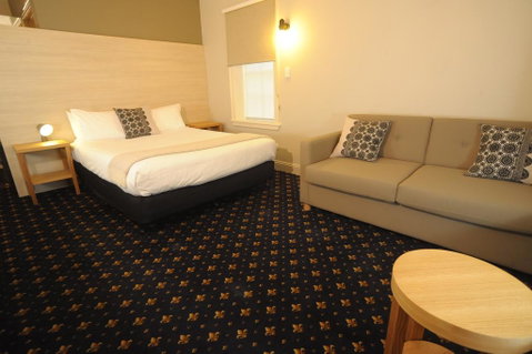 Sovereign Hill Hotel - Hotel NSW 2