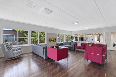 Spacious Living On Victoria - Hotel NSW 2