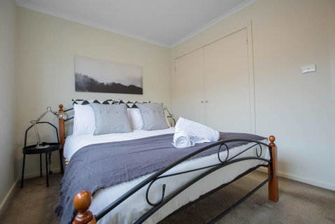 Spacious Lovely 5Beds Home@Point Cook - Hotel NSW 2