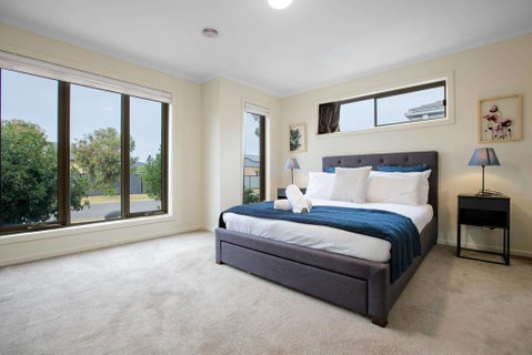Spacious Lovely 5Beds Home@Point Cook - Hotel NSW 1
