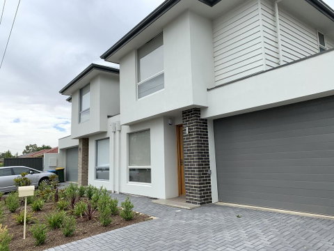 Spacious Rooms Home-Stay With Free Wifi - Hotel NSW 1