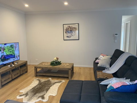 Spacious Rooms Home-Stay With Free Wifi - Hotel NSW 0