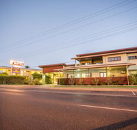 Spinifex Motel and Serviced Apartments - Hotel NSW