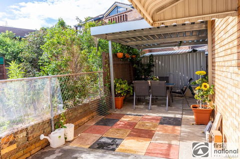 Spoil Yourself With The Perfect Position Of This First Floor Unit - Hotel NSW 1