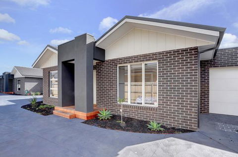 Staughton Sounds - Hotel NSW 0