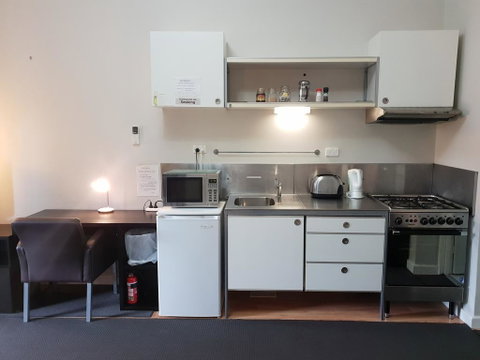 Stirling Apartments - Studio 2 - Hotel NSW 2