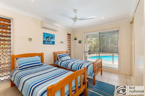Stunning Waterfront Home With Pool - Sylvan Beach Esp, Bellara - Hotel NSW 2