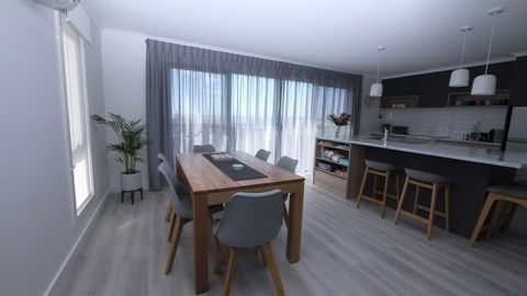 Stylish Holiday Unit - Hotel NSW 1