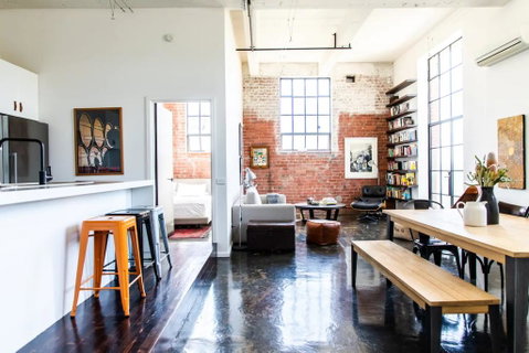 Stylish Warehouse Conversion In The Heart Of Fitzroy - Hotel NSW 1