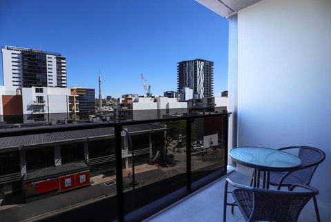 Stylist 2 Bedrooms Apartment With Pool/GYM/Parking - Hotel NSW 1