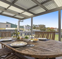 Summer Breeze - clean and simple 200m to beach - Hotel NSW