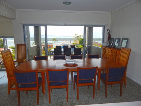 Summer Breeze @ Orient Point - Hotel NSW 1