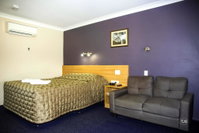 Book Rockhampton Accommodation Vacations Hotel NSW Hotel NSW