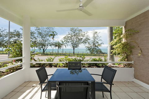 Sunset On Nightcliff - Hotel NSW 3